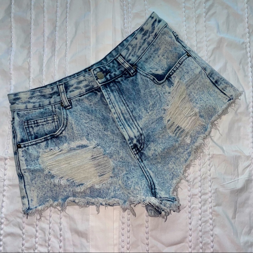 Vintage bleached high waisted jean shorts